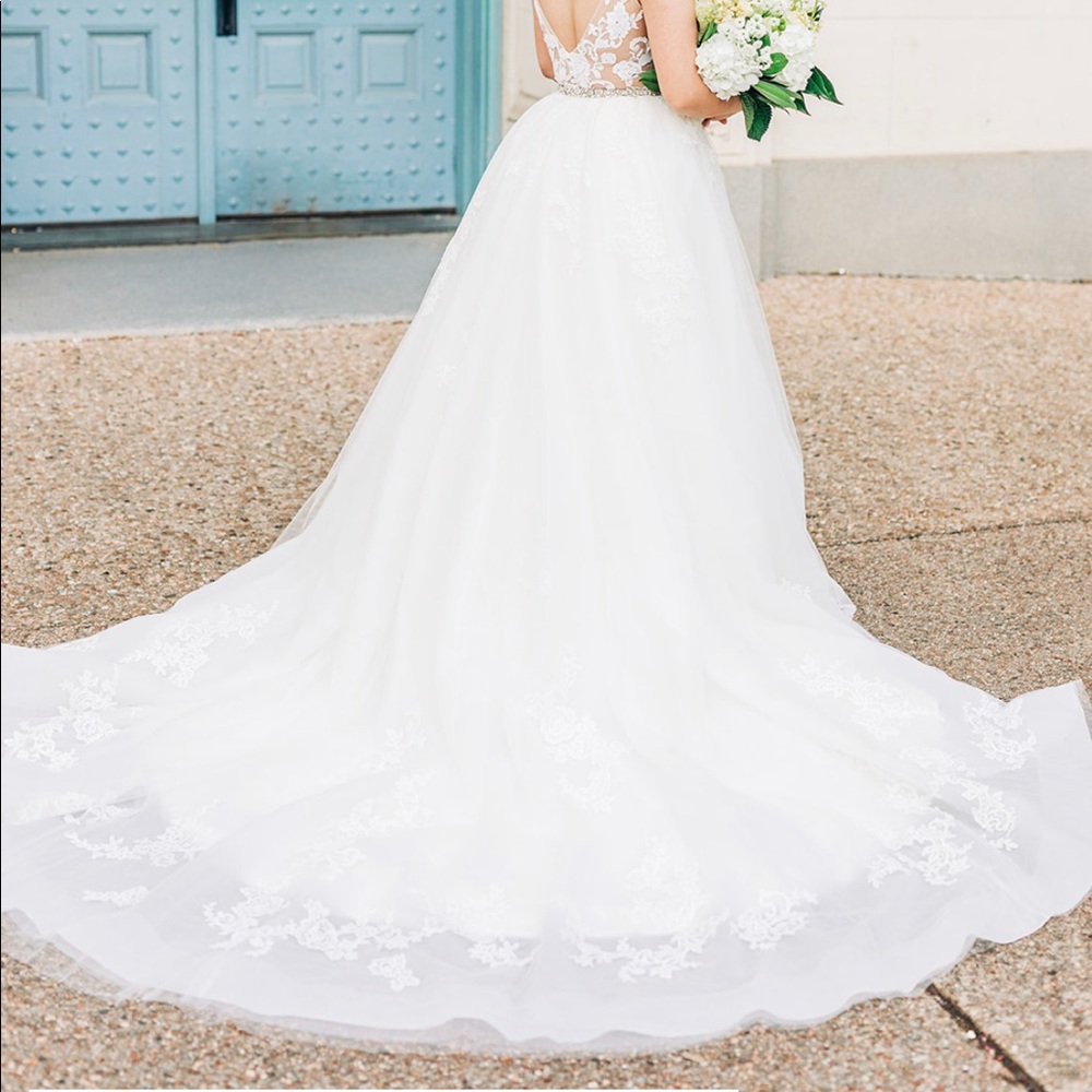 Enzoani Lucie wedding detachable overskirt (ivory)